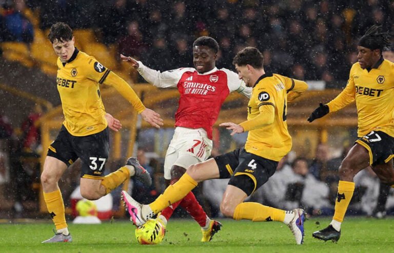 วูล์ฟแฮมป์ตัน พบ อาร์เซนอล